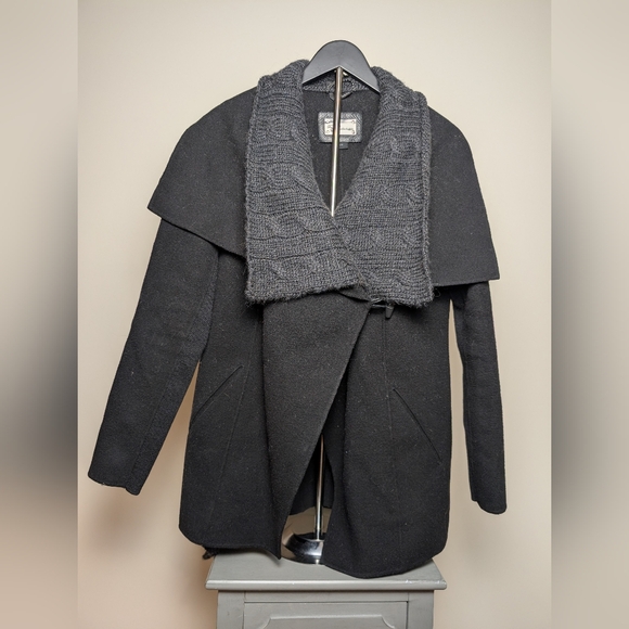 Mackage Jackets & Blazers - $450 Mackage Women's black Gray Wool Trench Coat With Knit Collar Trim Size S